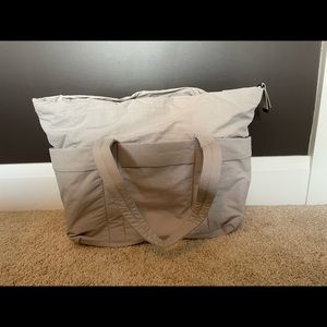 Lulu lemon duffel bag
